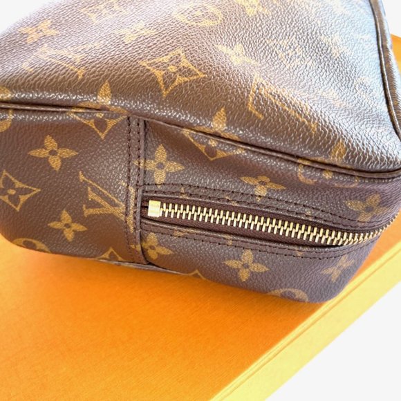 LOUIS VUITTON MONOGRAM TROUSSE TOILETTE 28 CLUTCH - Picture 5 of 13